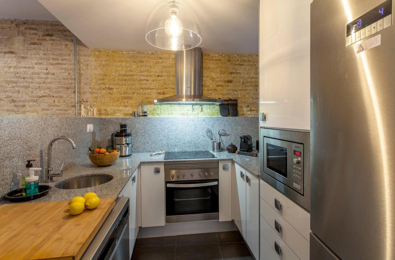 Luxurious & Alluring Home In Historic Town Walencja Zewnętrze zdjęcie