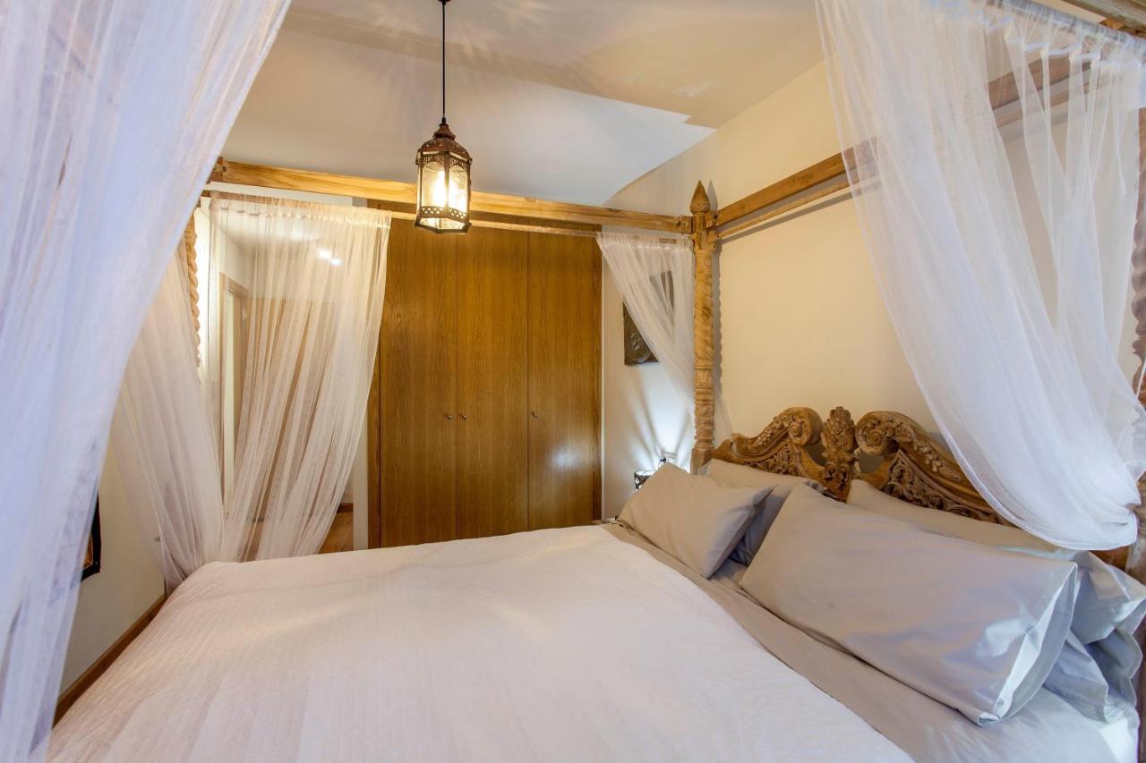 Luxurious & Alluring Home In Historic Town Walencja Zewnętrze zdjęcie