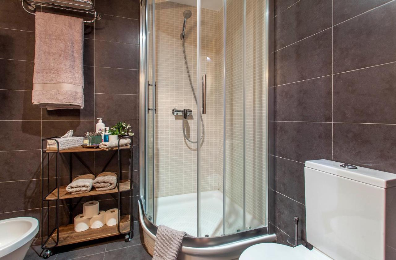Luxurious & Alluring Home In Historic Town Walencja Zewnętrze zdjęcie
