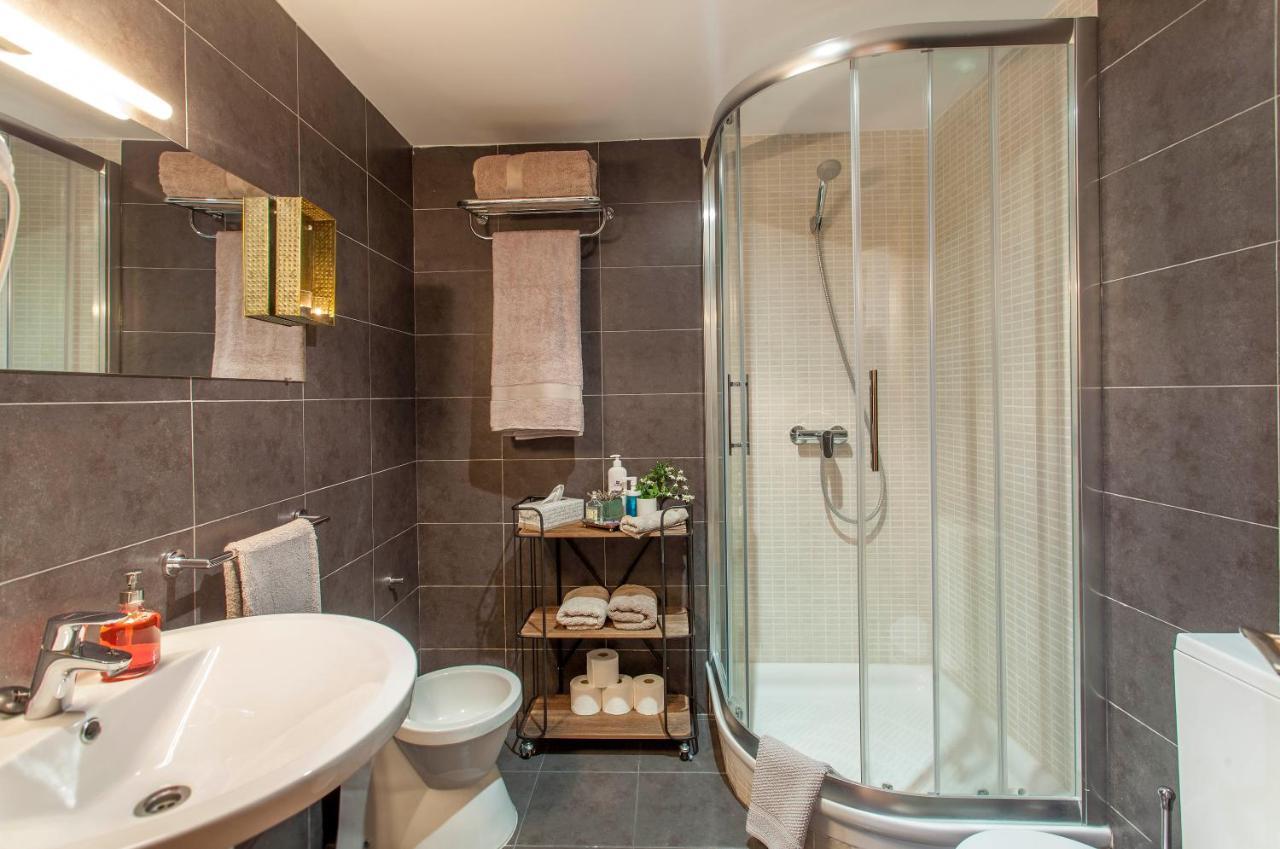 Luxurious & Alluring Home In Historic Town Walencja Zewnętrze zdjęcie