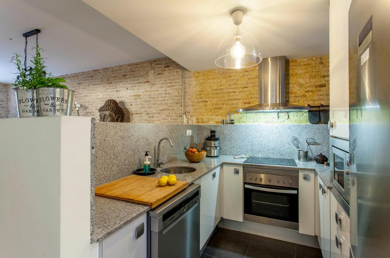 Luxurious & Alluring Home In Historic Town Walencja Zewnętrze zdjęcie